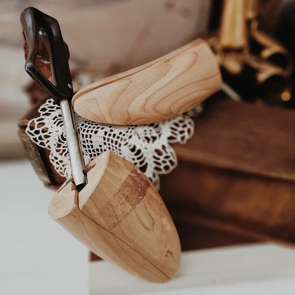 Vintage Wooden Shoe Trees - Picture 2 of 5